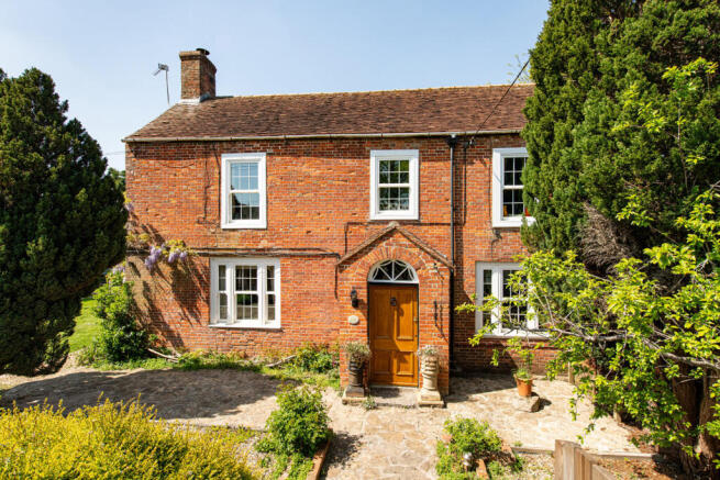4 bed property, in Southwick Road, £550,000