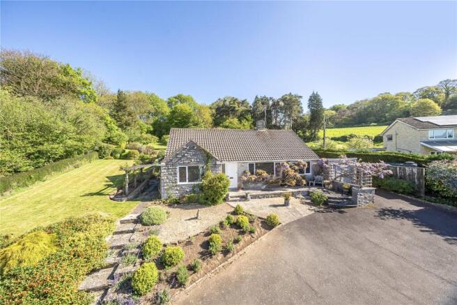 3 bed property, in Nether Compton, £625,000