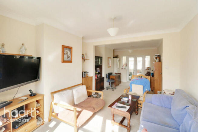 3 bed property, in Brodie Road, £475,000