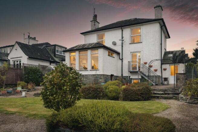4 bed property, in Rose Mount, £700,000