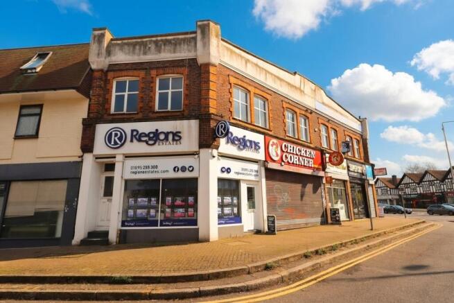 3 bed property, in Western Parade, £270,000