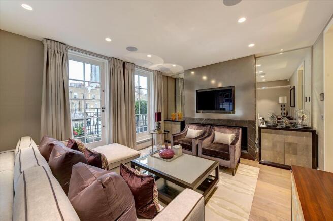 5 bed property, in Lindsay Square, £2,800,000