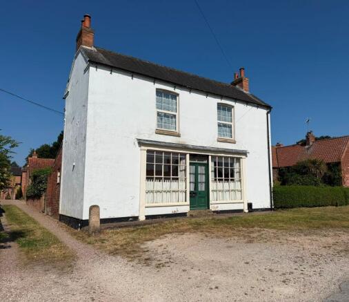 3 bed property, in The White House & The Studio, £150,000