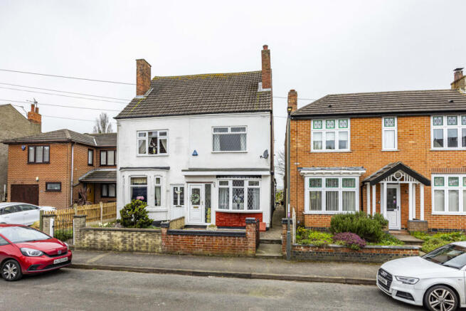 3 bed property, in Newdigate Street, £240,000