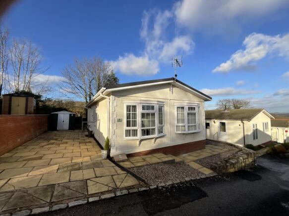 2 bed property, in Tarvin Road, £130,000