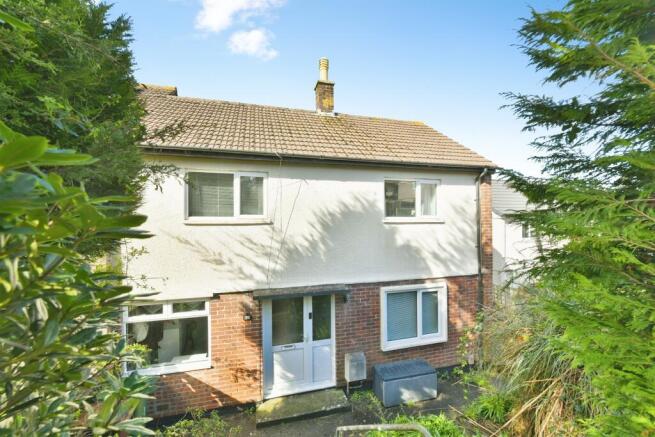 2 bed property, in Kit Hill Crescent, £175,000