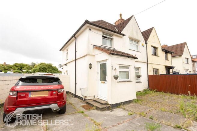3 bed property, in Stockwood Crescent, £370,000