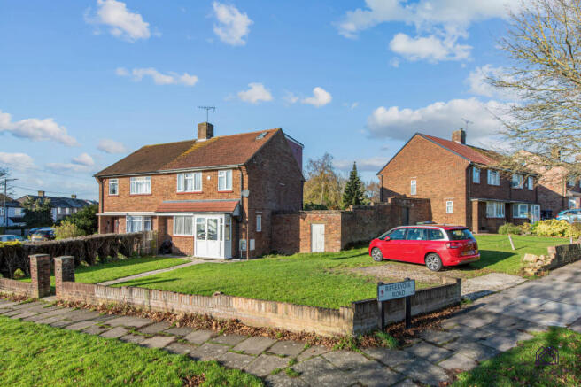 4 bed property, in Reservoir Road, £700,000