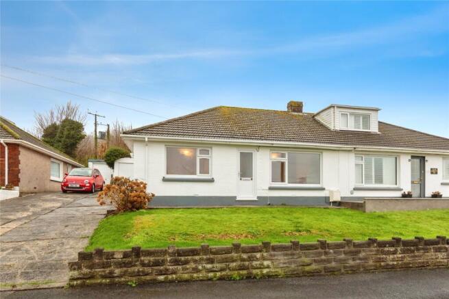 2 bed property, in Dolau Fan Road, £190,000