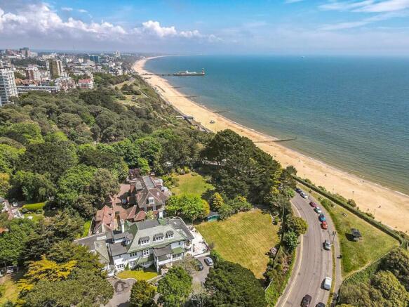 2 bed property, in West Overcliff Drive, £550,000