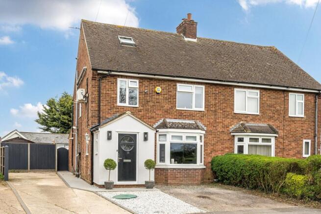 4 bed property, in The Crescent, £539,000