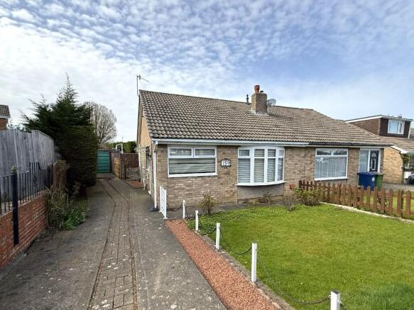 2 bed property, in Enfield Chase, £163,500