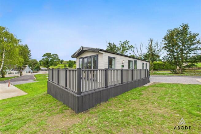 2 bed property, in Cauldon Low, £69,999