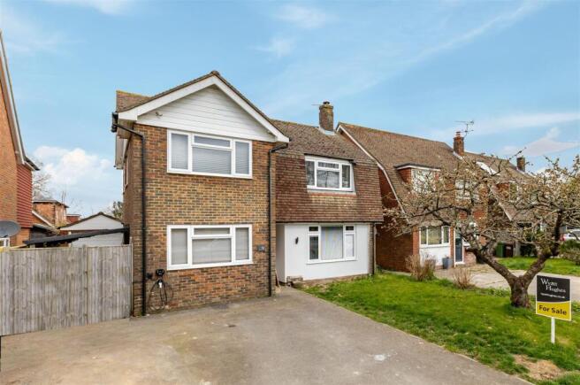 3 bed property, in Battle Gates, £475,000