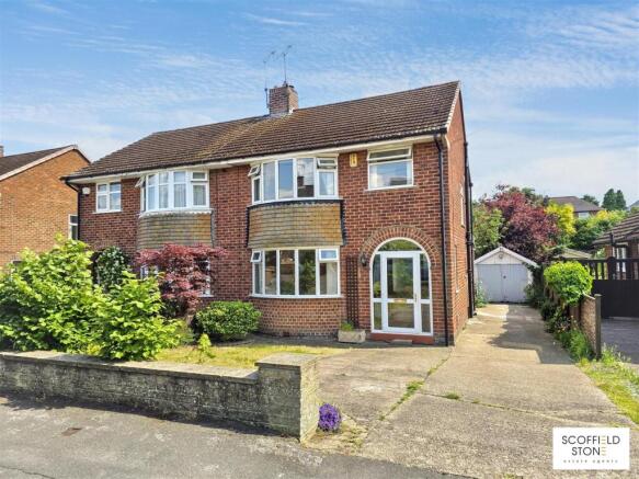 3 bed property, in Portland Close, £280,000