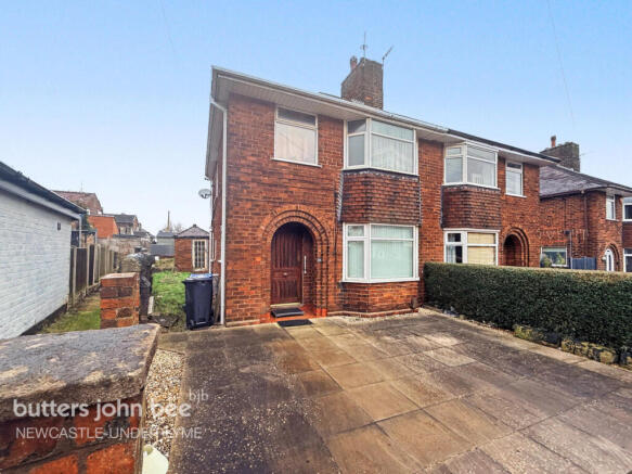 3 bed property, in Templar Terrace, £120,000