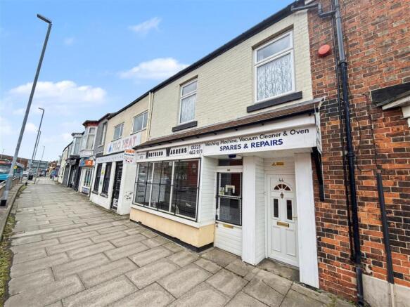 2 bed property, in North Road, £110,000