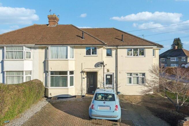 2 bed property, in St Lukes Road, £300,000