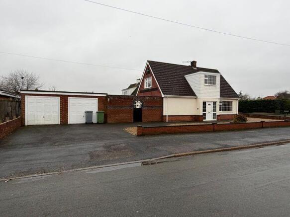 3 bed property, in Windsor Road, £395,000