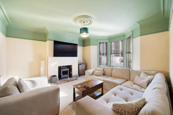 3 bed property, in Upper Bristol Road, £269,995