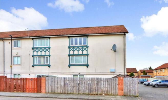 2 bed property, in 15. Ambergate Close, £25,000