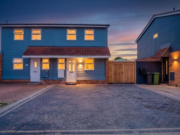 2 bed property, in Soane Street, £325,000