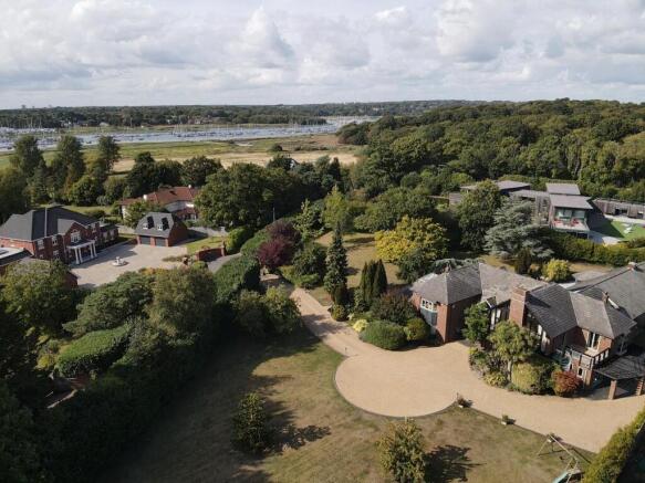 5 bed property, in Brook Avenue, £2,300,000