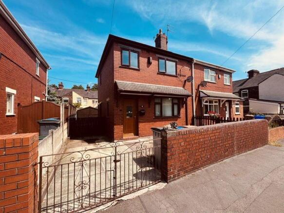 3 bed property, in New Hayes Road, £105,000