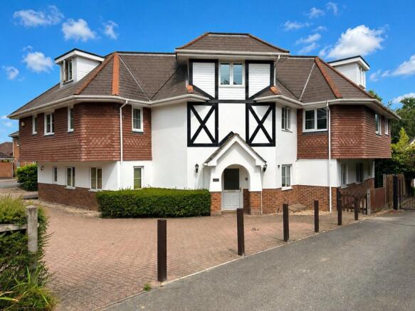 2 bed property, in Scarlet Oaks, £225,000