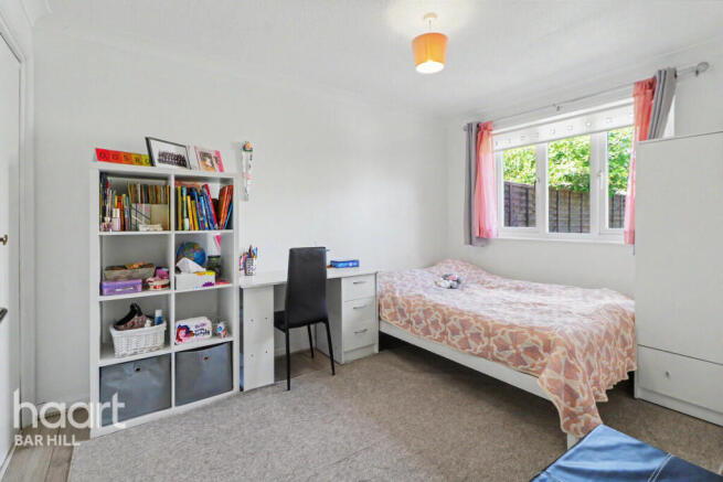 2 bed property, in Appletrees, £335,000
