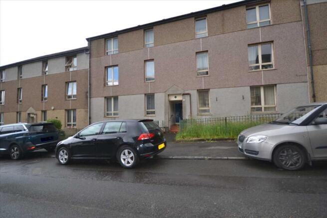 2 bed property, in Seath Street, £73,000