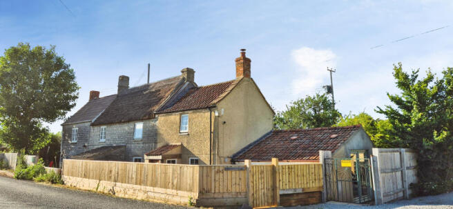 3 bed property, in Jasmine Cottage, £415,000