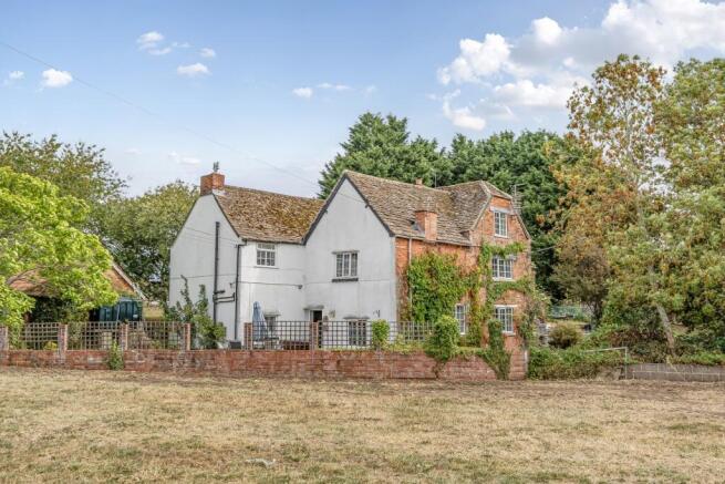 5 bed property, in 9 acres, £1,250,000