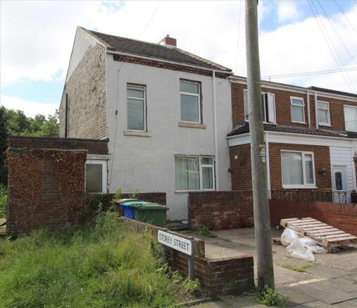 2 bed property, in Storey Street, £90,000