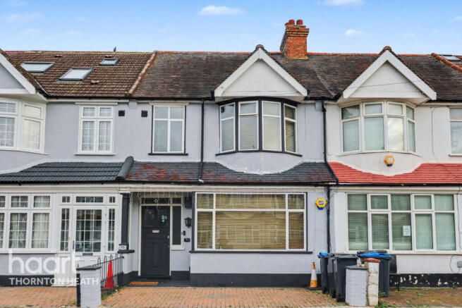 3 bed property, in Limpsfield Avenue, £475,000