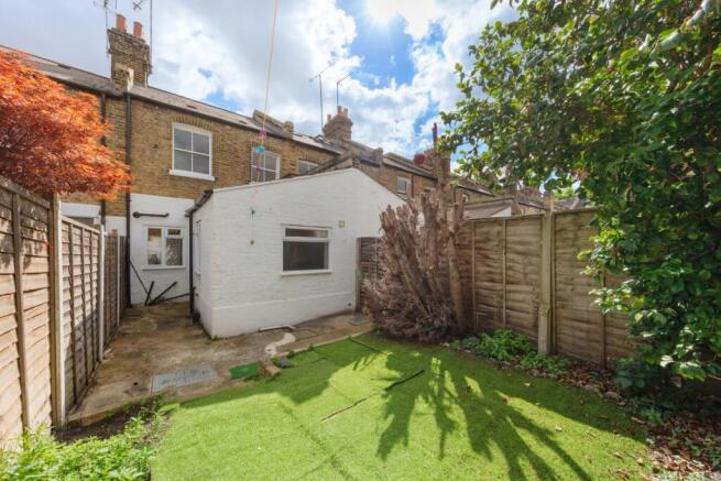 2 bed property, in Eastney Street, £625,000