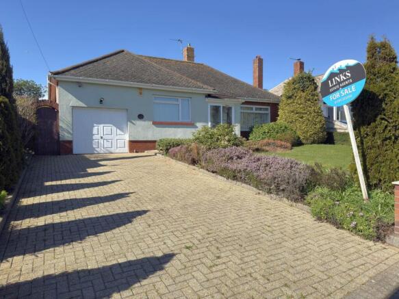 3 bed property, in St Johns Road, £465,000