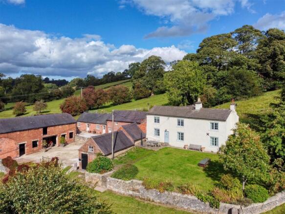 6 bed property, in Callow End Farm, £1,350,000