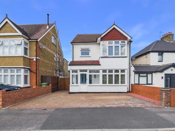 3 bed property, in St. Georges Road, £725,000