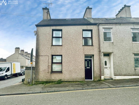2 bed property, in Holborn Road, £120,000