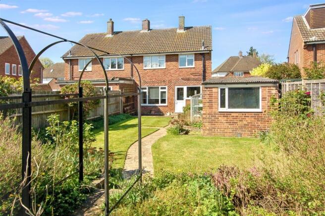 3 bed property, in Purcell Avenue, £490,000