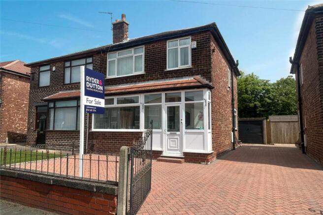 3 bed property, in Walmersley Road, £260,000
