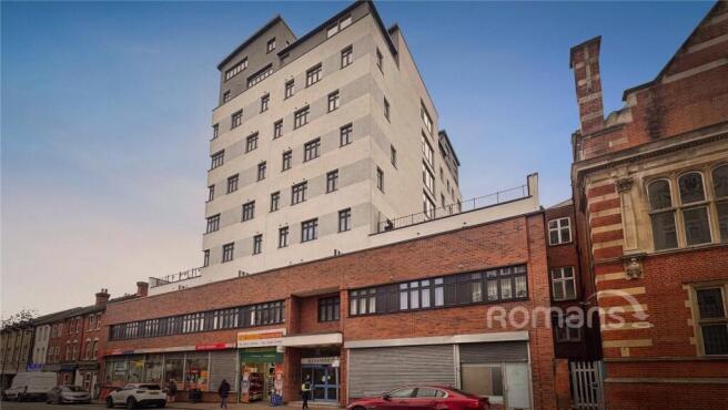 1 bed property, in Station Road, £100,000