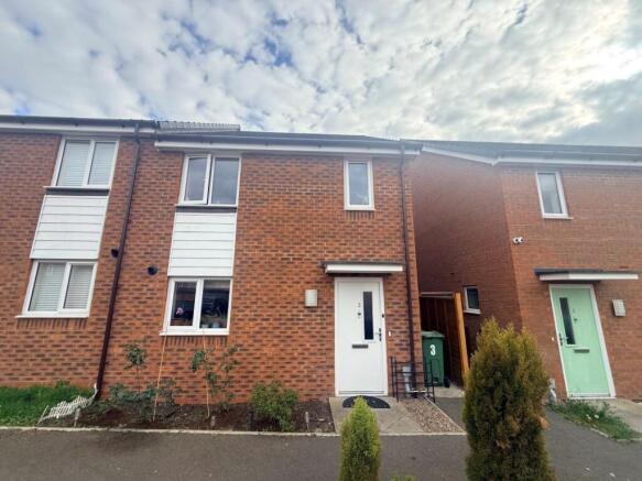 3 bed property, in 3 Bramscote Walk, £250,000