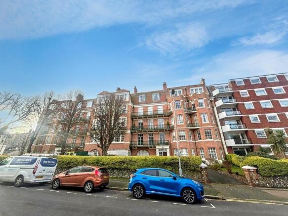 5 bed property, in Hartington Place, £250,000