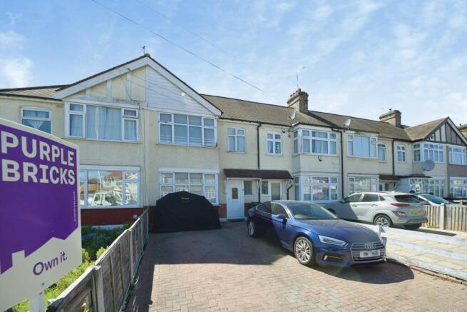 3 bed property, in Baron Gardens, £550,000