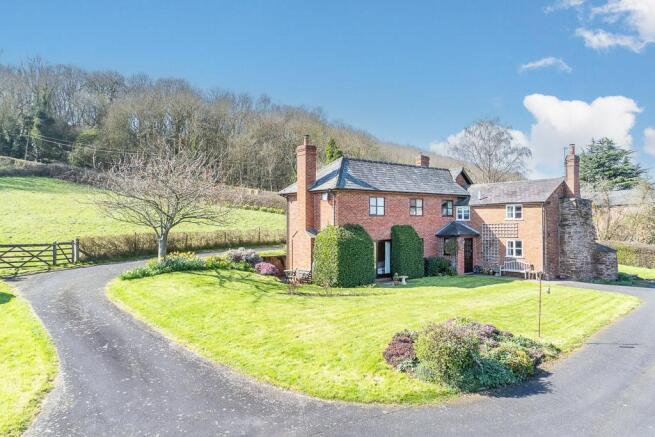 3 bed property, in Raddle, £675,000