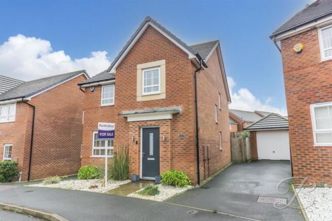3 bed property, in Taurus Close, £310,000