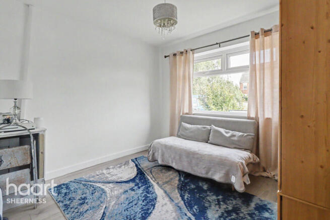 2 bed property, in Leysdown Road, £300,000