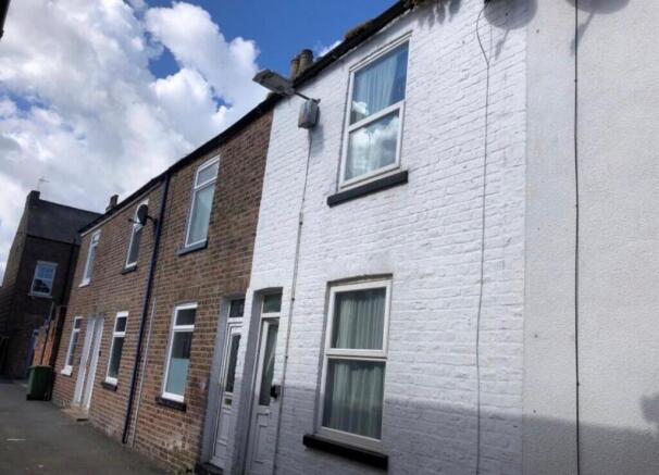 3 bed property, in Chapel Street, £145,000
